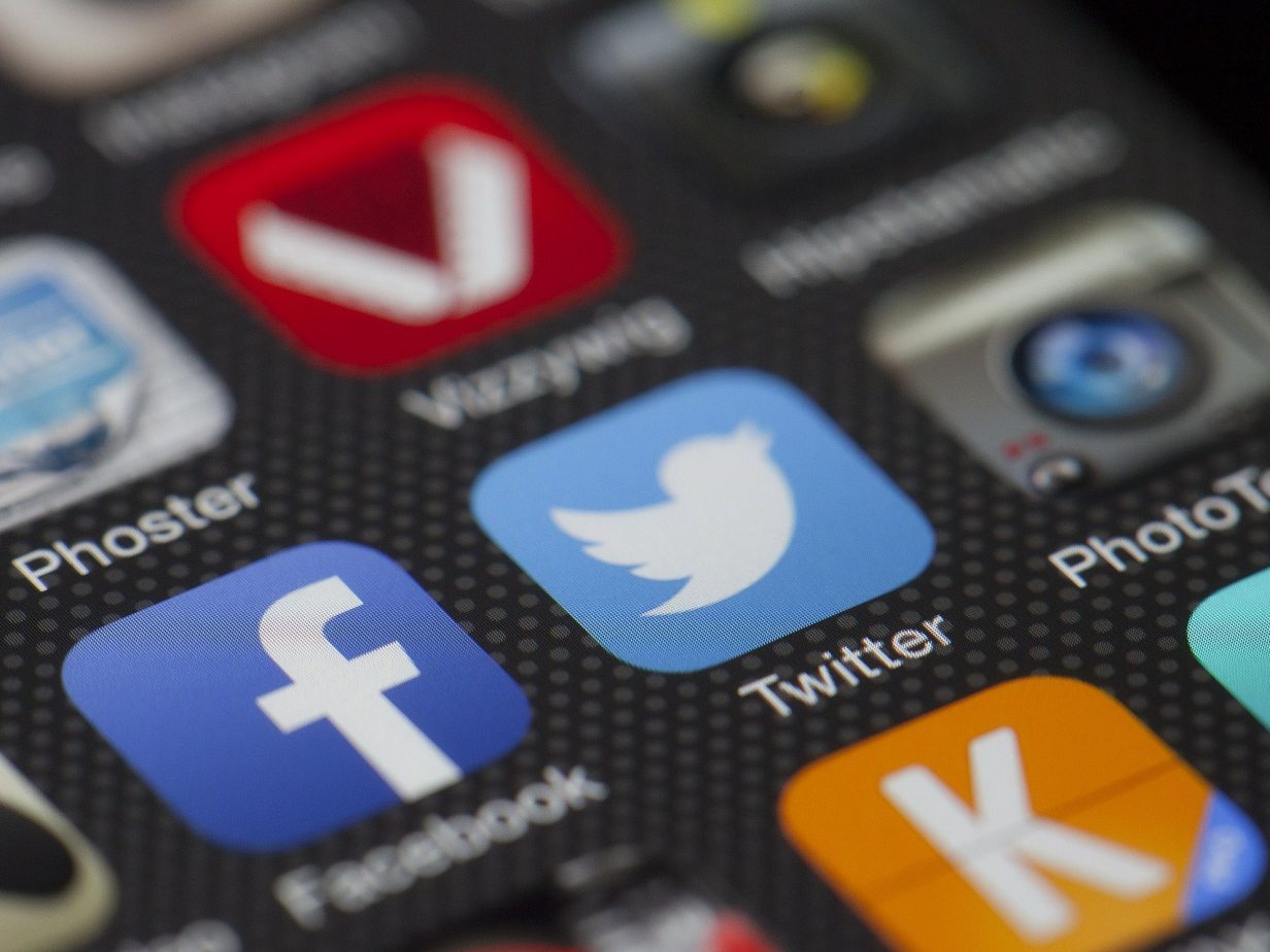 The use of Twitter by MPs in parliamentary debate