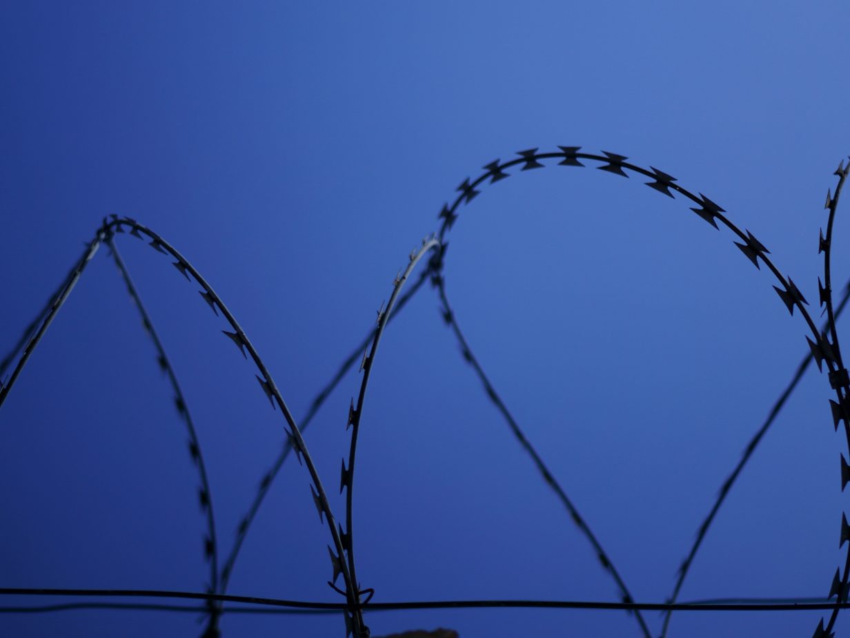 Where can prisoners and their families get support and advice?