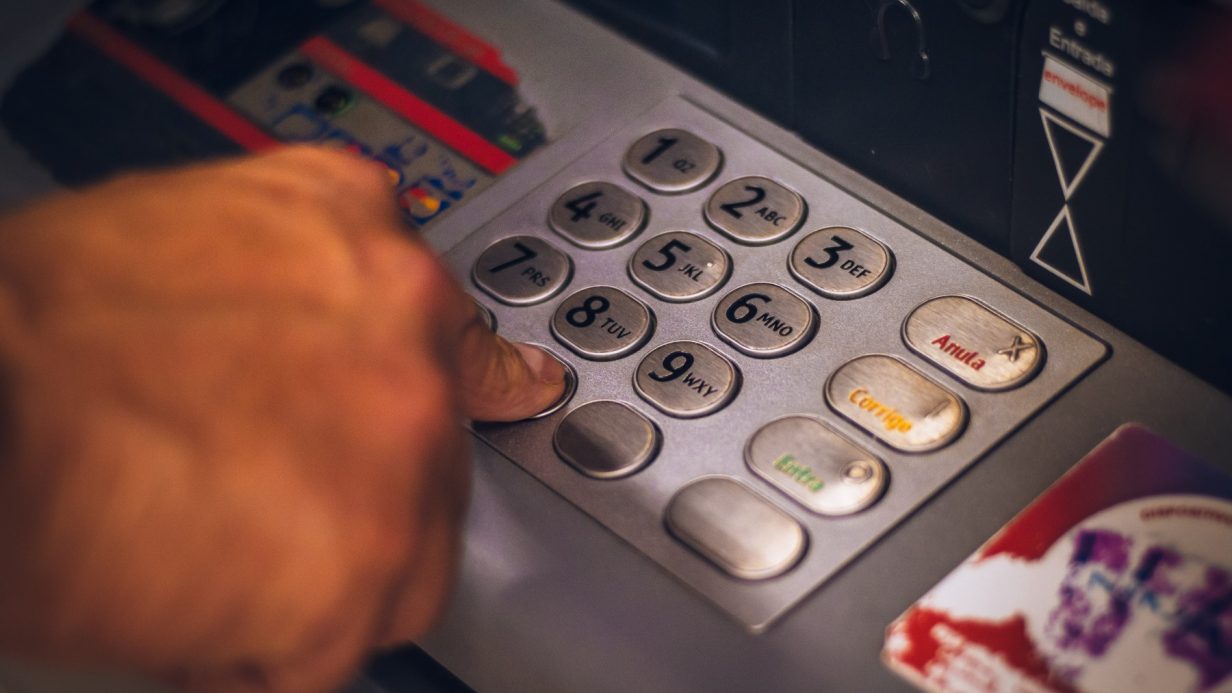 Economic update: Inflation continues to fall as earnings growth rises